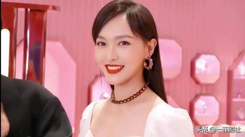 娱乐圈吃瓜女星,揭秘那些年我们吃瓜的女星们  第2张 娱乐圈吃瓜女星,揭秘那些年我们吃瓜的女星们  第2张